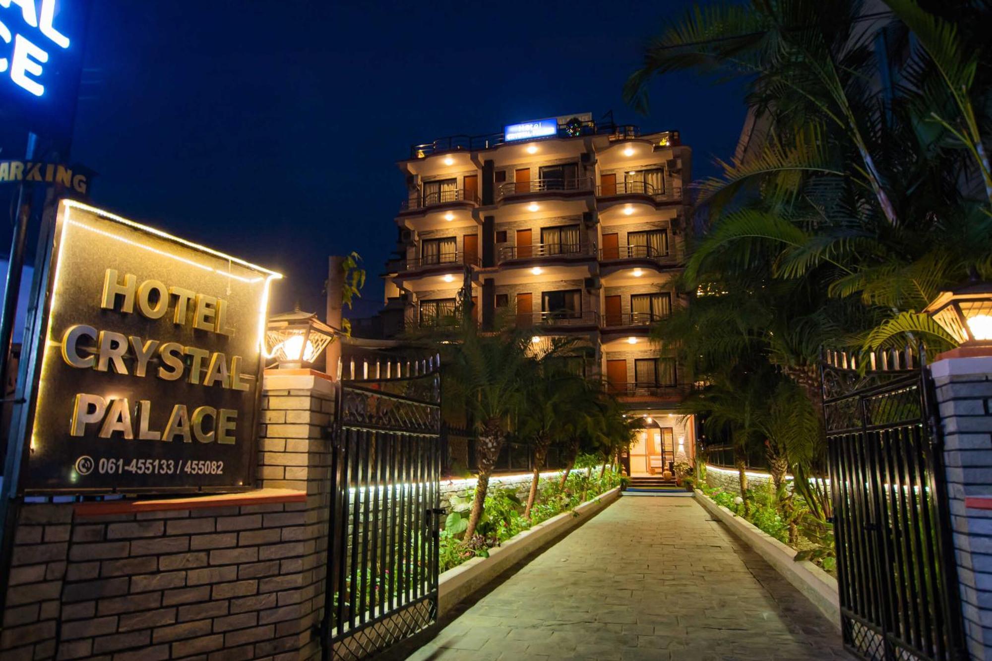 Hotel Crystal Palace Pokhara Eksteriør billede
