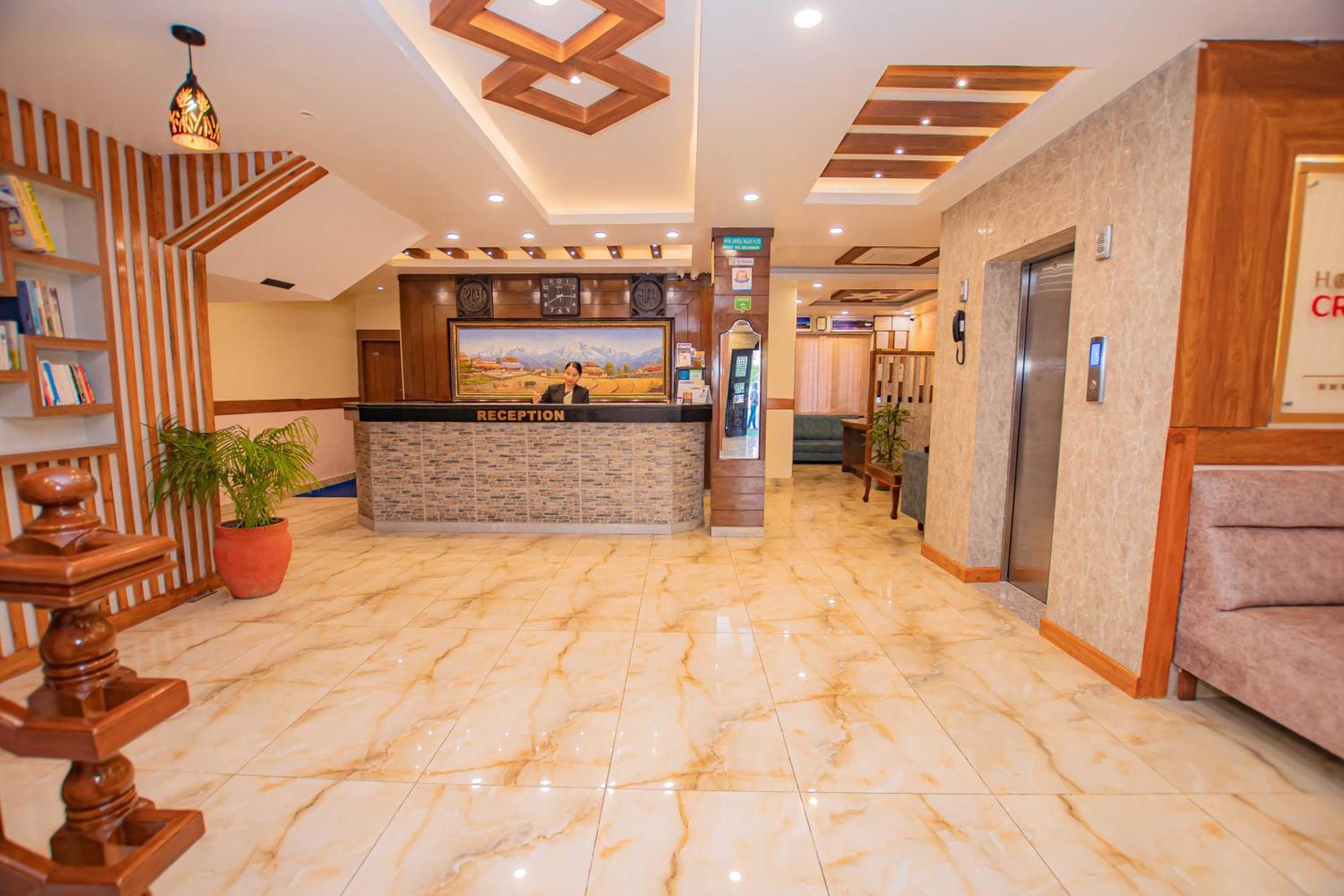Hotel Crystal Palace Pokhara Eksteriør billede