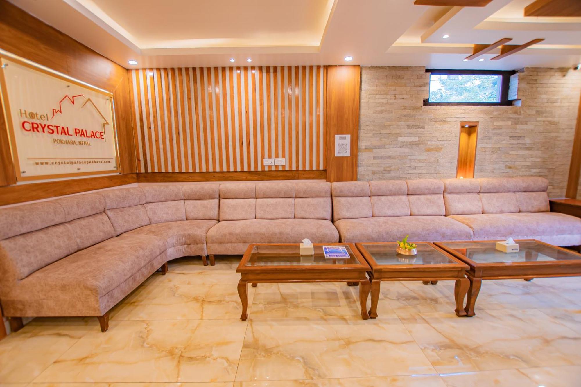 Hotel Crystal Palace Pokhara Eksteriør billede
